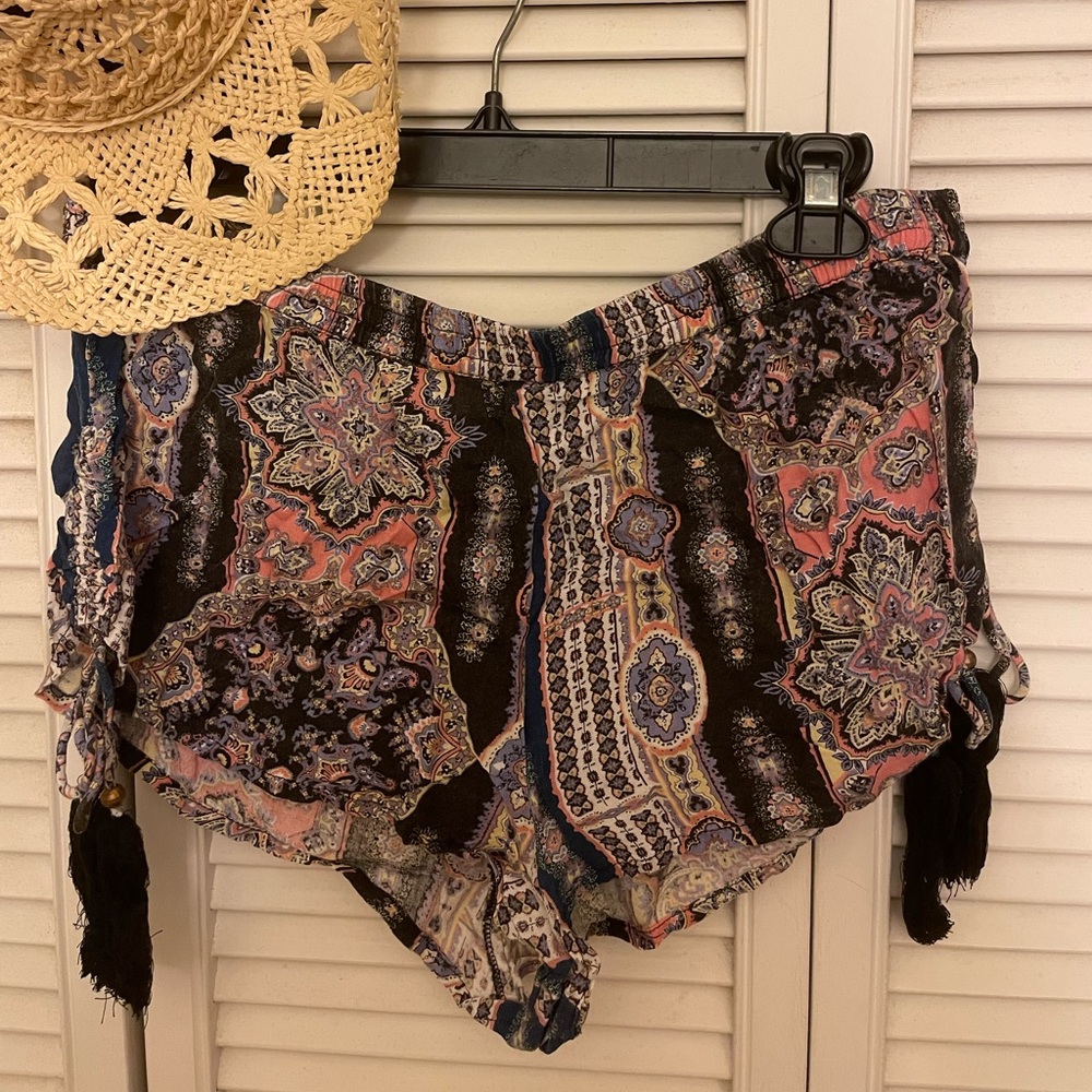 O'Neill High Waist Black and Purple Shorts